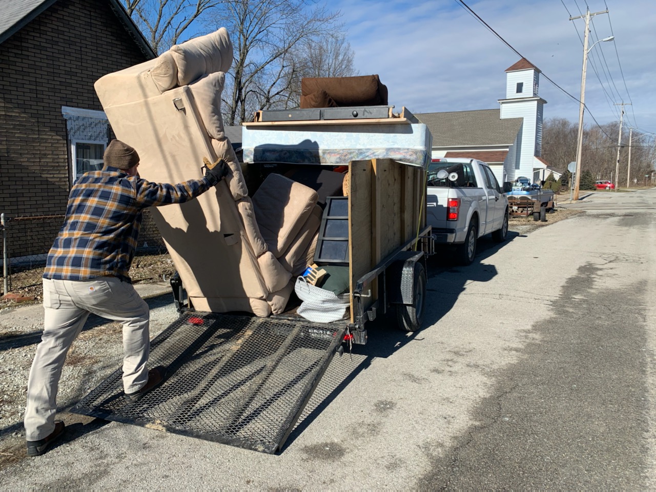 5-star commercial junk removal services in Indianapolis by Indy Trash Guy